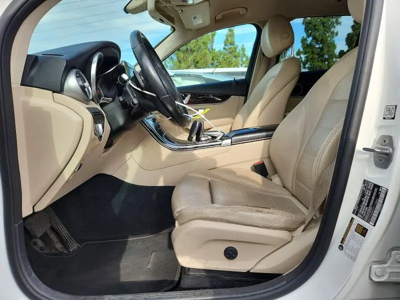 2016 MERCEDES-BENZ GLC 300  
