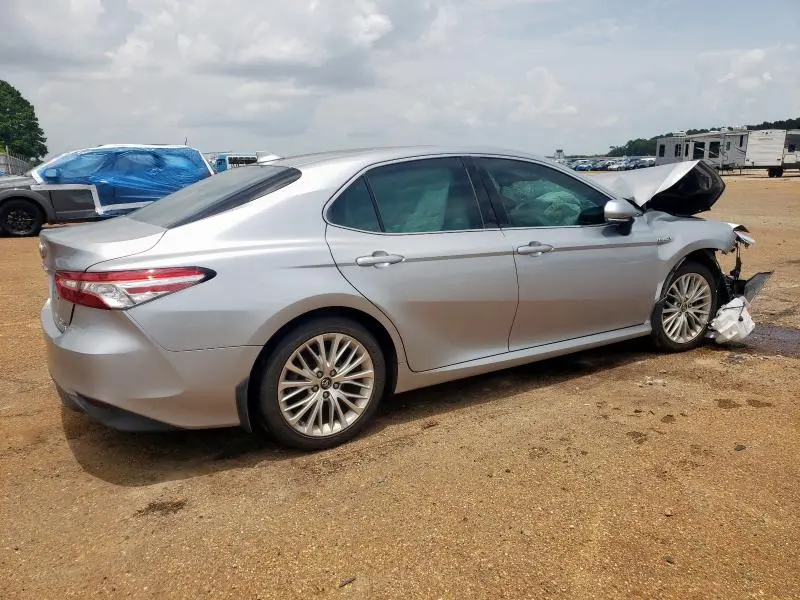 2018 TOYOTA CAMRY HYBRID  