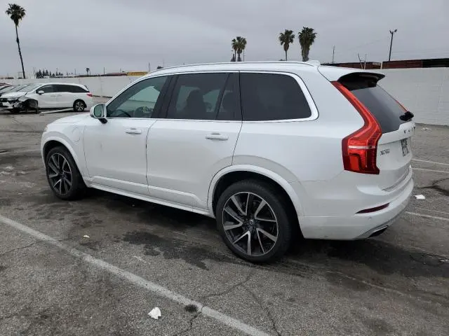 2020 VOLVO XC90 T8 MOMENTUM  