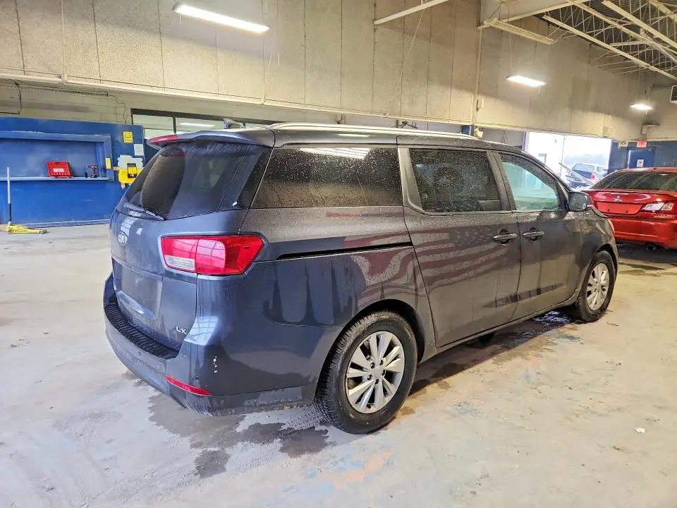 2018 KIA SEDONA LX  