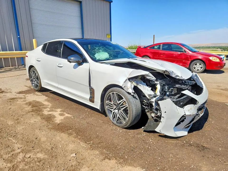 2023 KIA STINGER GT2  