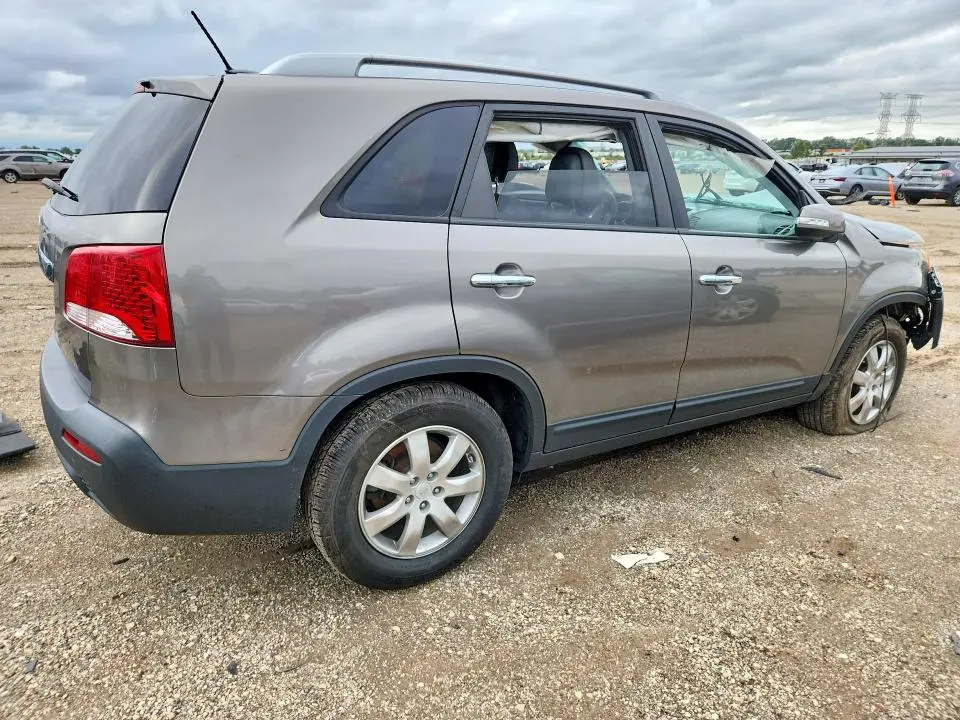 2011 KIA SORENTO LX  