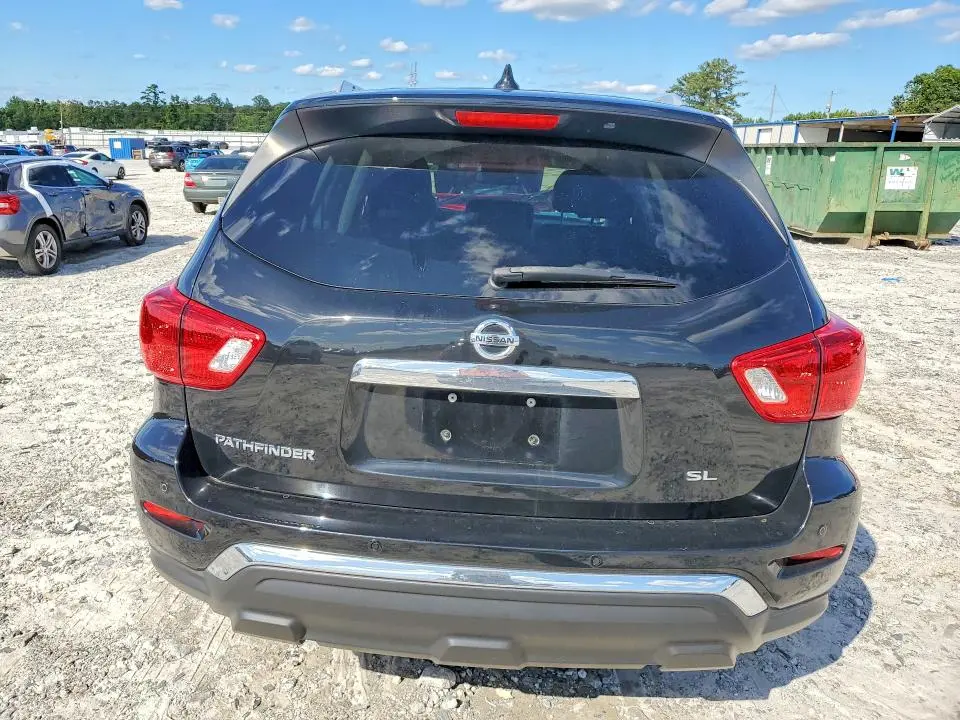 2019 NISSAN PATHFINDER SL  