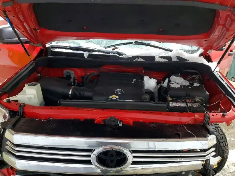 2016 TOYOTA TUNDRA CREWMAX SR5  