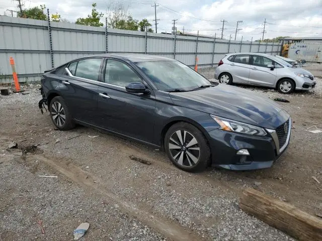 2019 NISSAN ALTIMA SV  