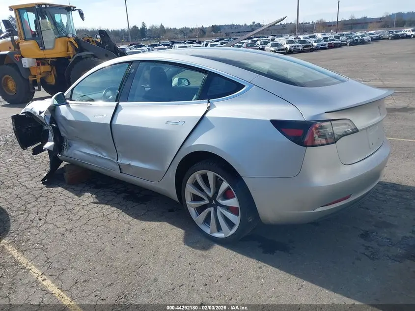 2018 TESLA MODEL 3 LONG RANGE/PERFORMANCE