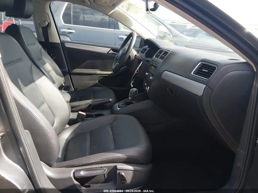 2013 VOLKSWAGEN JETTA 2.5L SE