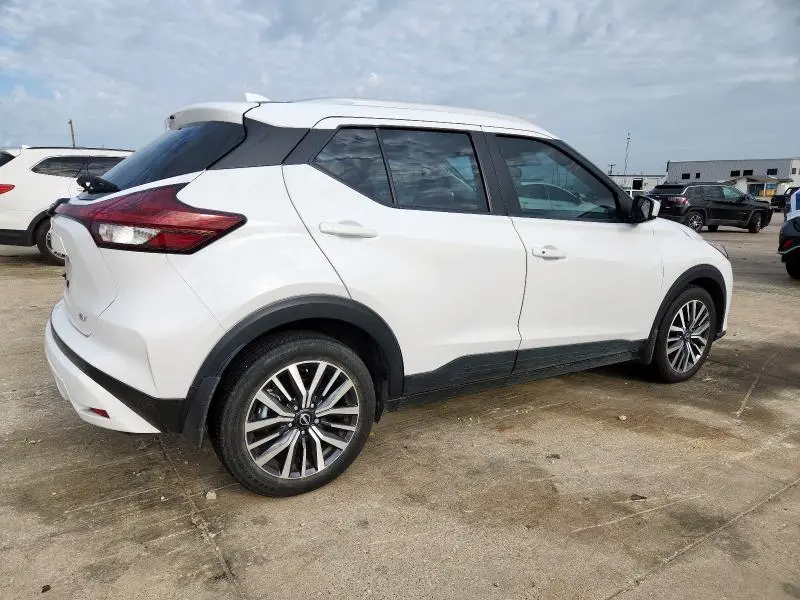2023 NISSAN KICKS SV  