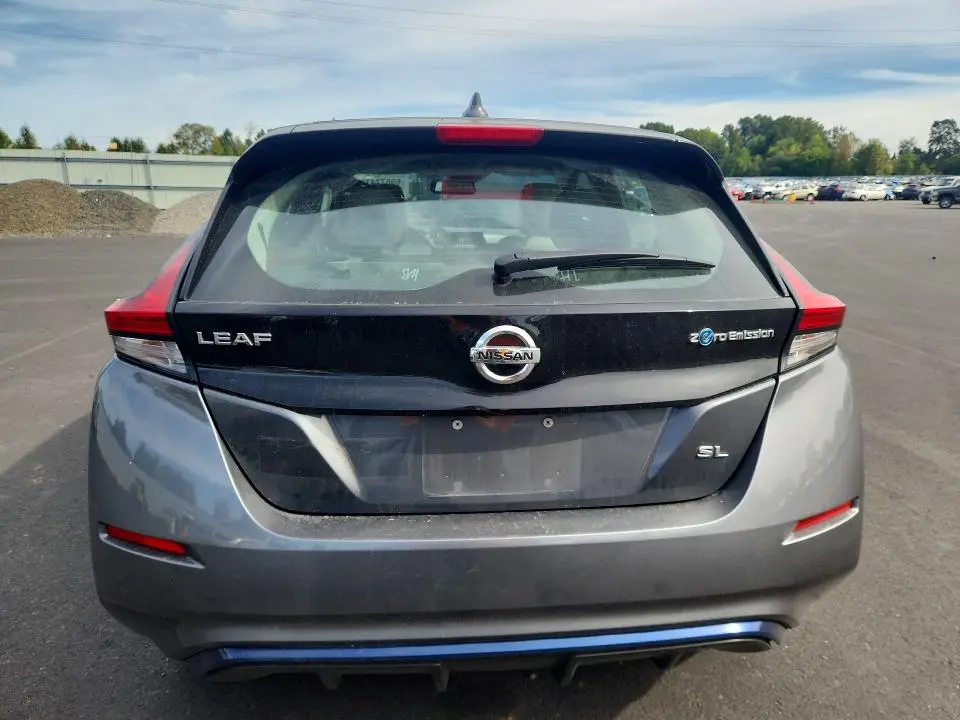 2018 NISSAN LEAF SL  