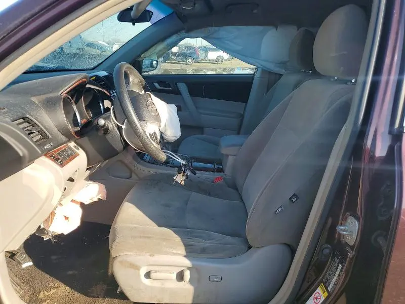 2012 TOYOTA HIGHLANDER BASE  