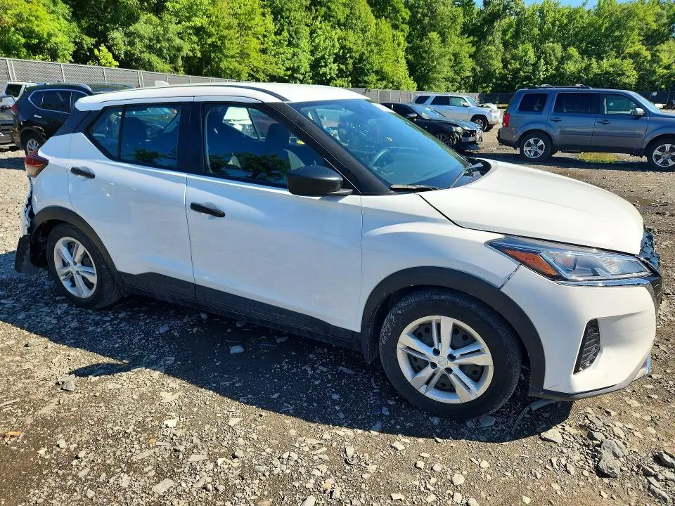 2023 NISSAN KICKS S  