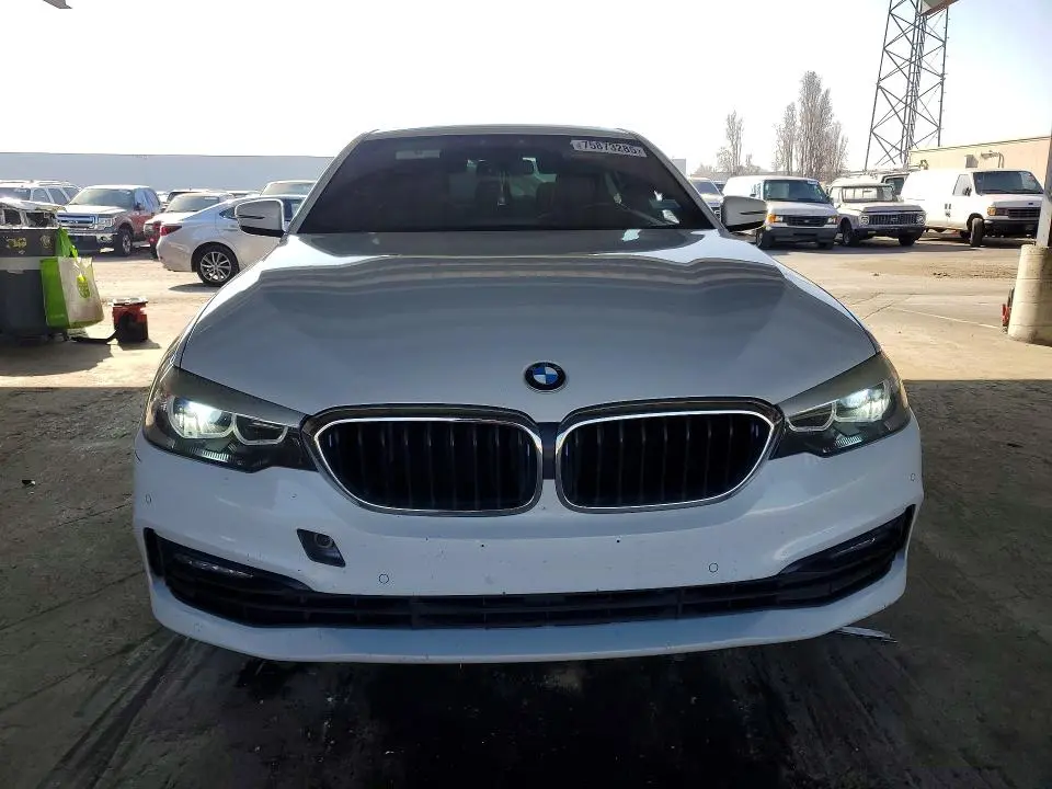 2018 BMW 530XE   