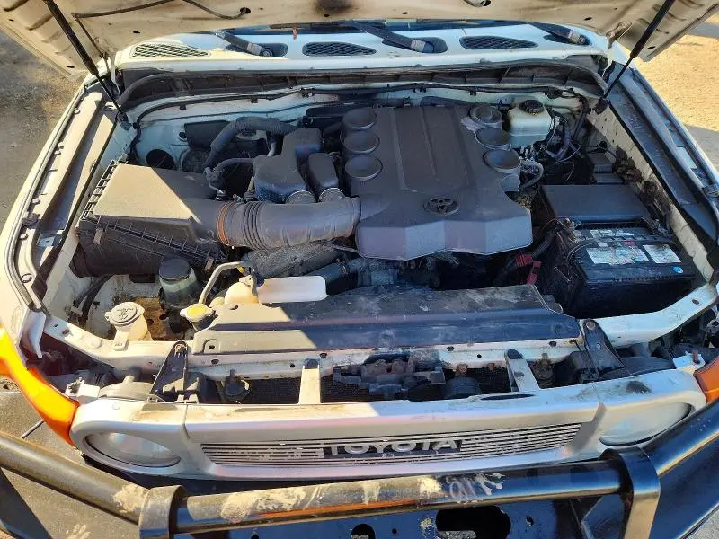 2011 TOYOTA FJ CRUISER BASE  