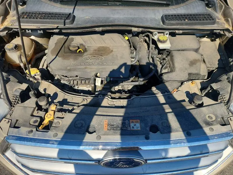 2017 FORD ESCAPE SE  