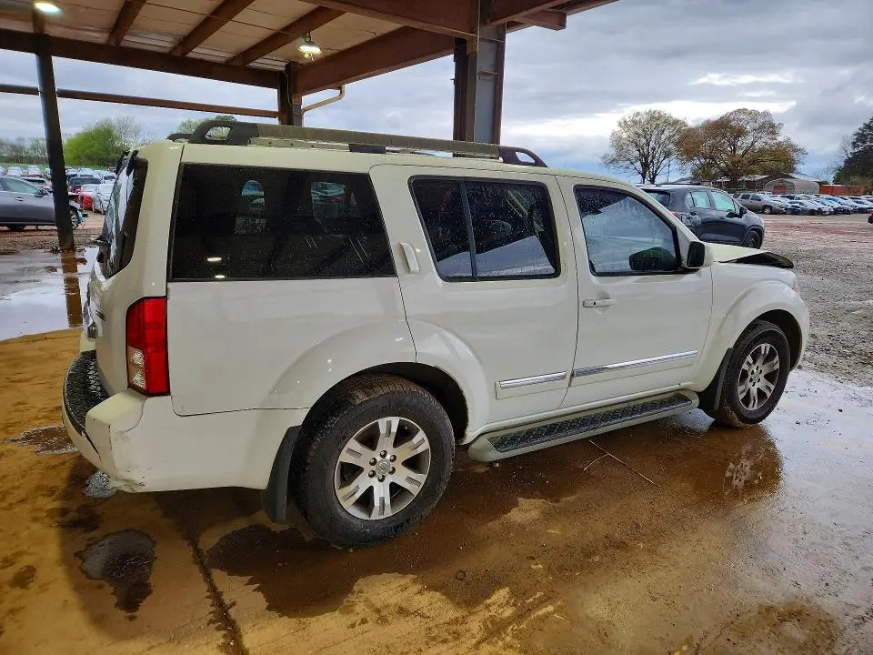 2011 NISSAN PATHFINDER S  