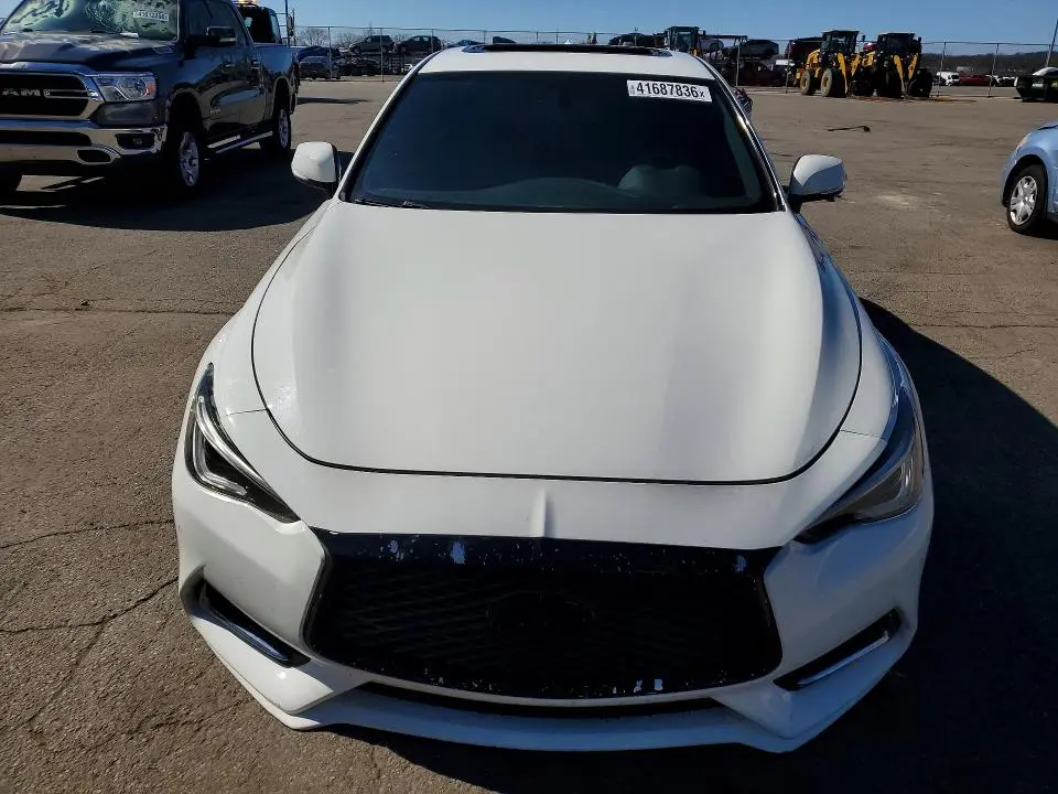 2017 INFINITI Q60 RED SPORT 400  