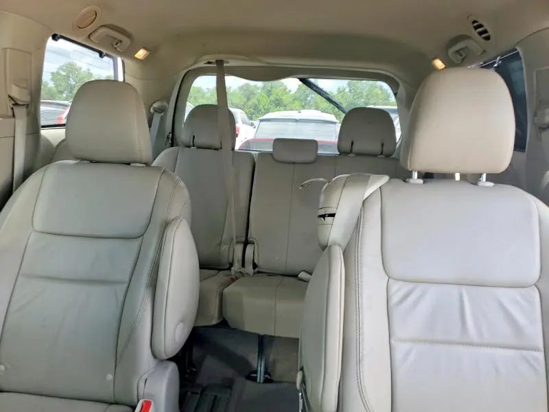 2015 TOYOTA SIENNA XLE PREMIUM 8-PASSENGER  