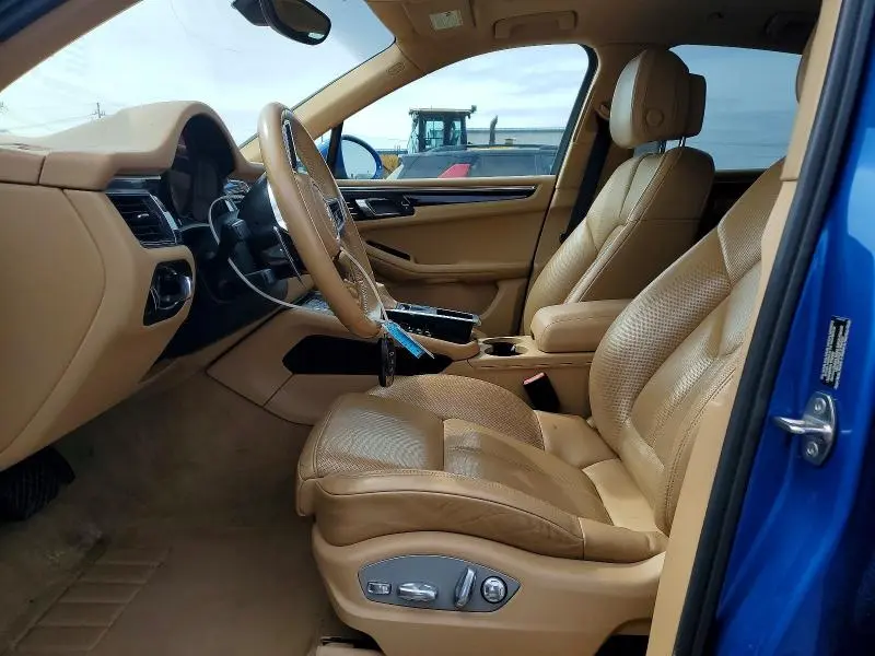 2015 PORSCHE MACAN S  