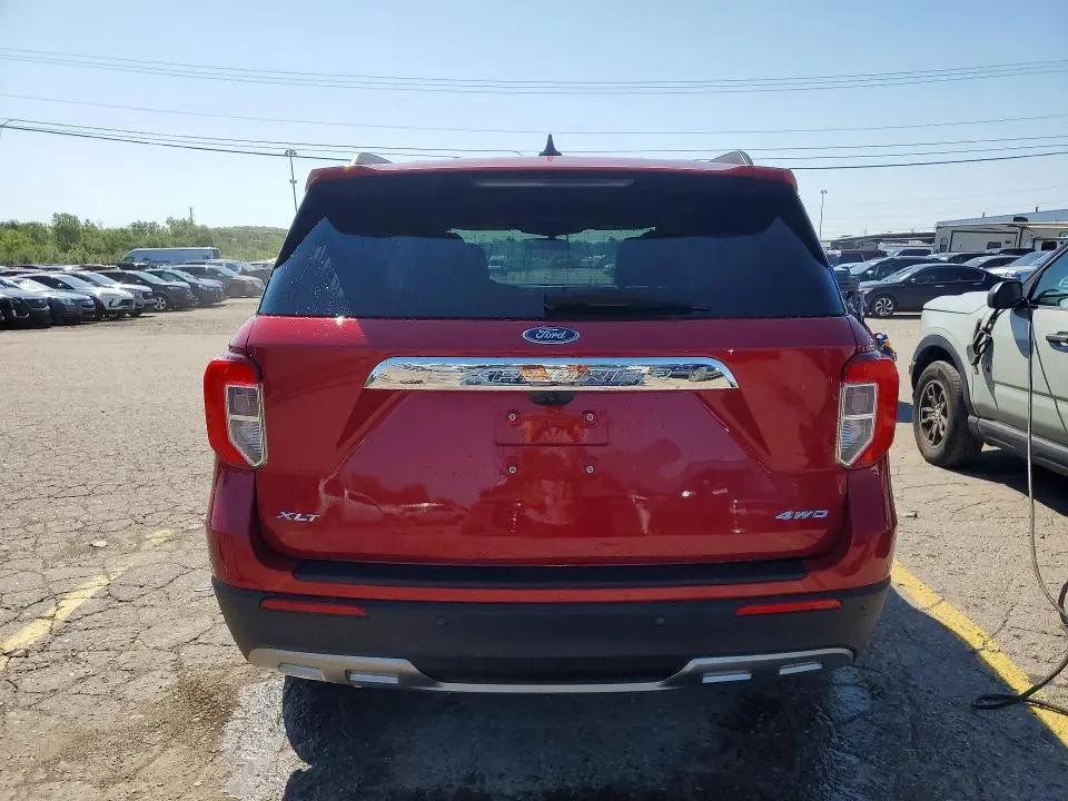 2021 FORD EXPLORER XLT  