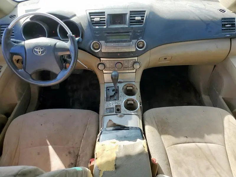 2011 TOYOTA HIGHLANDER BASE  