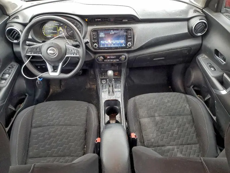 2022 NISSAN KICKS SV  