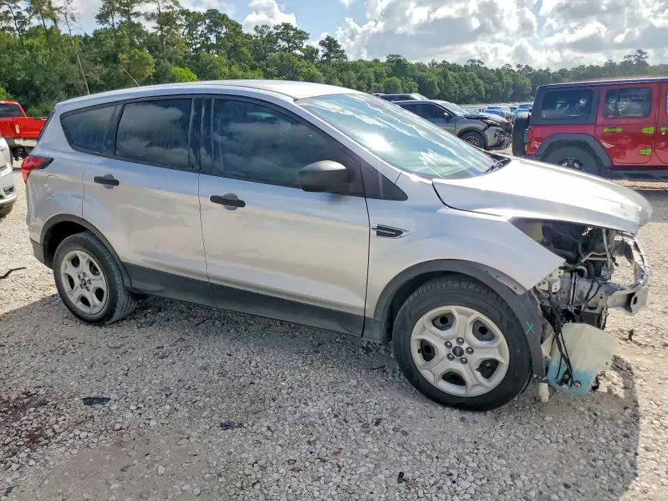 2019 FORD ESCAPE S  