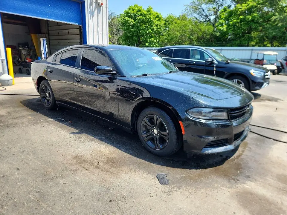 2019 DODGE CHARGER SXT  