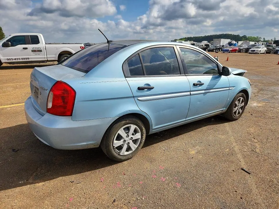 2010 HYUNDAI ACCENT GLS  