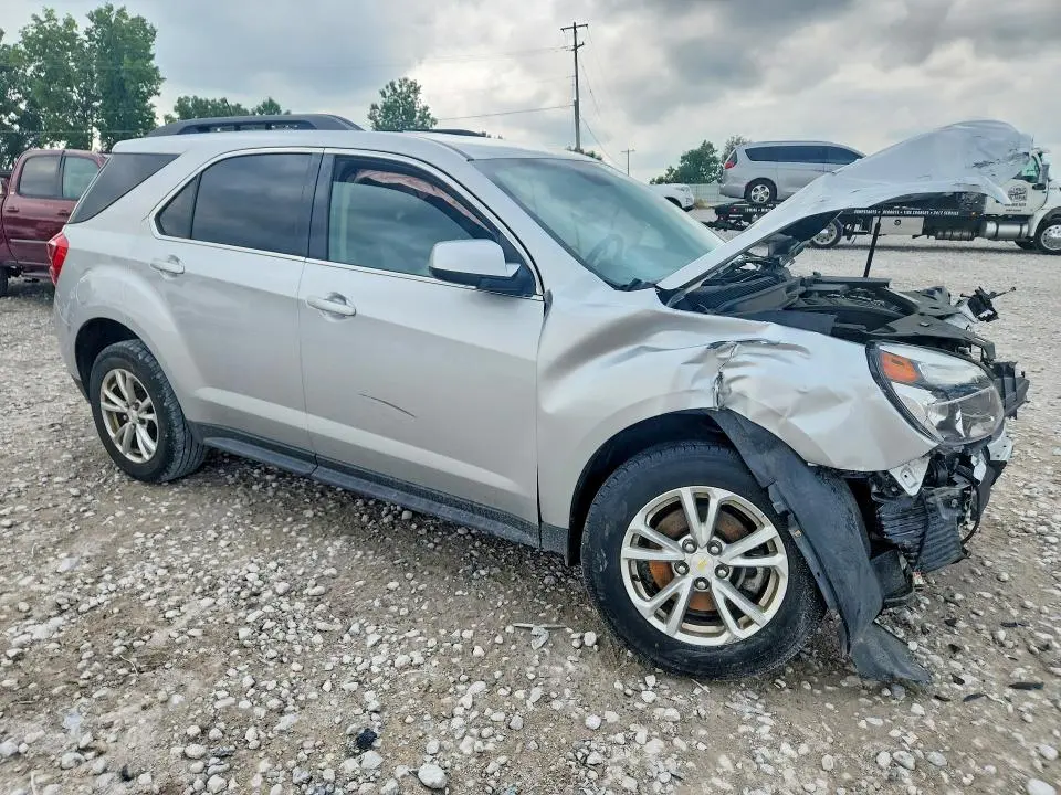 2017 CHEVROLET EQUINOX LT  
