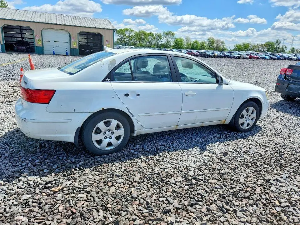2010 HYUNDAI SONATA GLS  