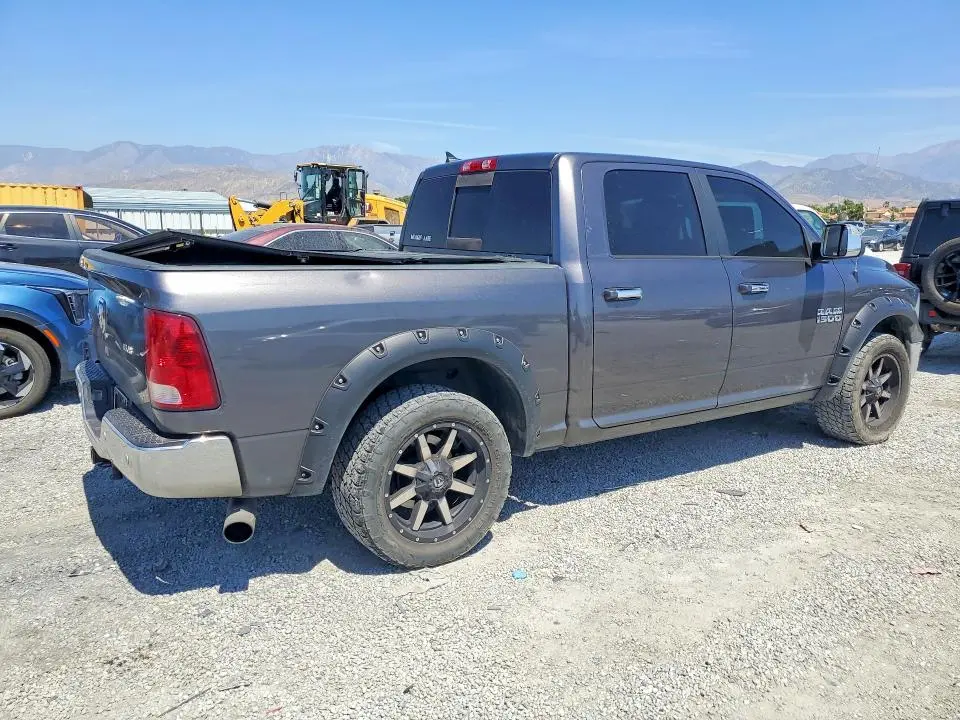 2017 RAM 1500 SLT  