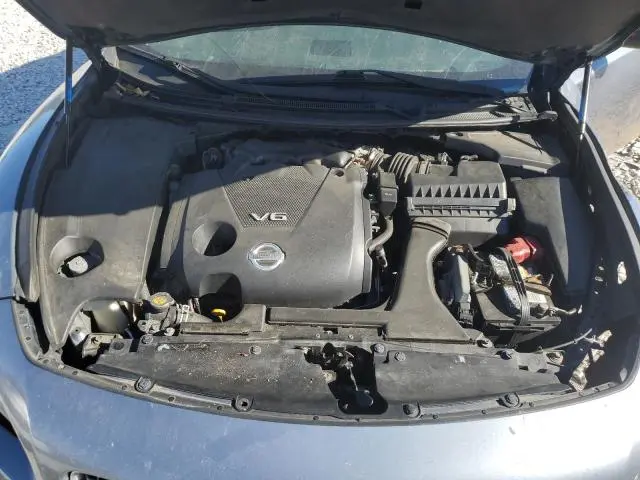 2010 NISSAN MAXIMA S  