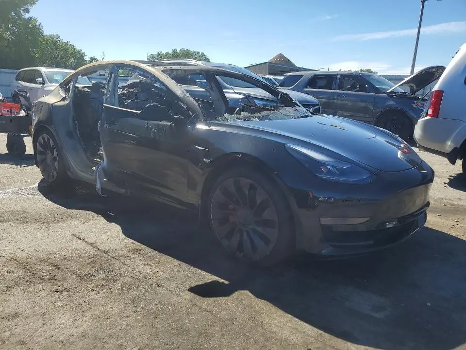 2022 TESLA MODEL 3   