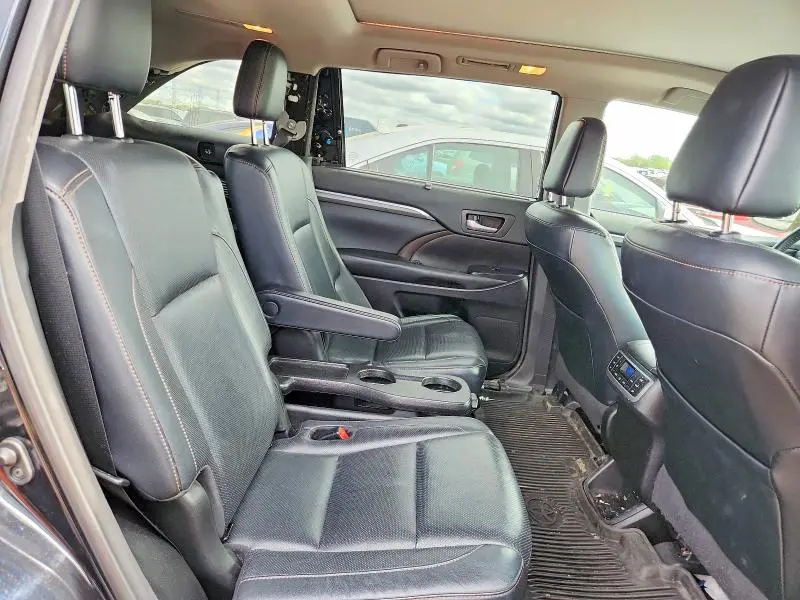 2018 TOYOTA HIGHLANDER LIMITED PLATINUM  