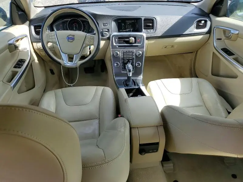 2015 VOLVO S60 PLATINUM  