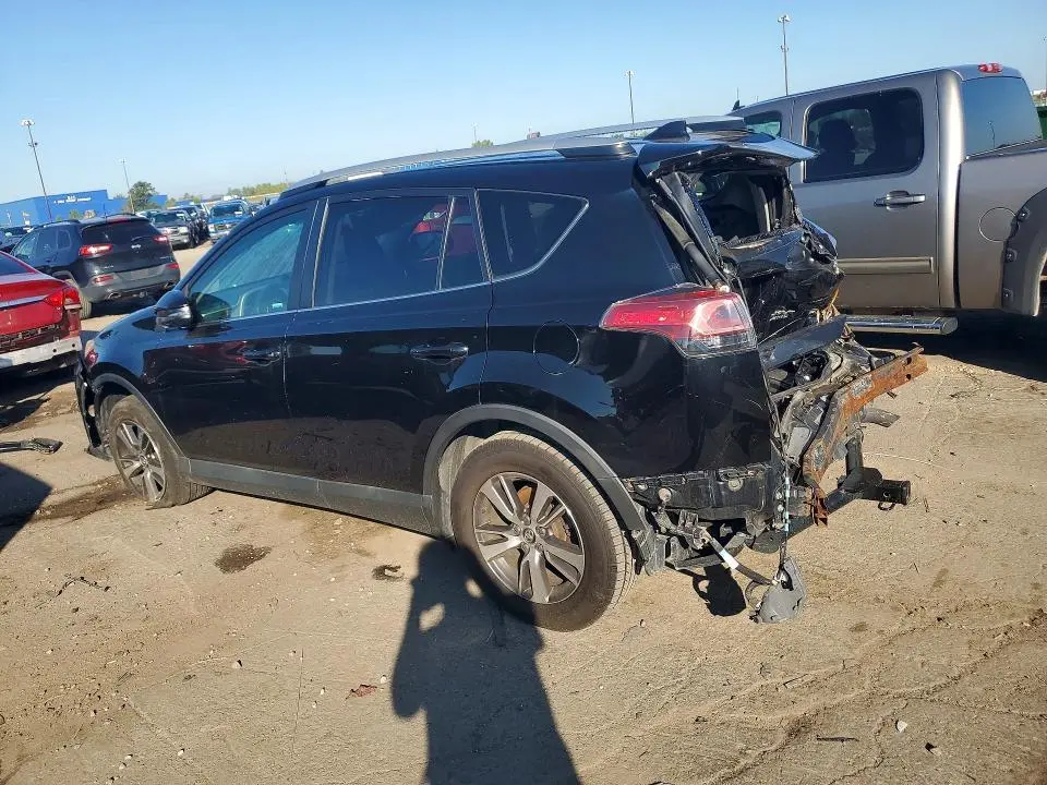 2016 TOYOTA RAV4 XLE  