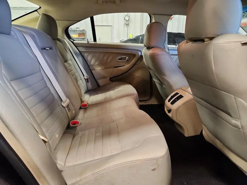 2017 FORD TAURUS SE  