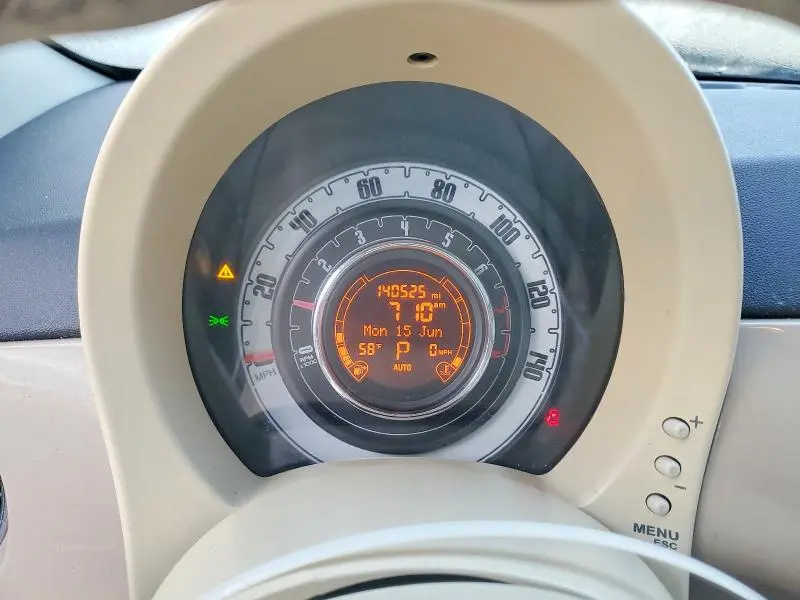 2012 FIAT 500 LOUNGE  