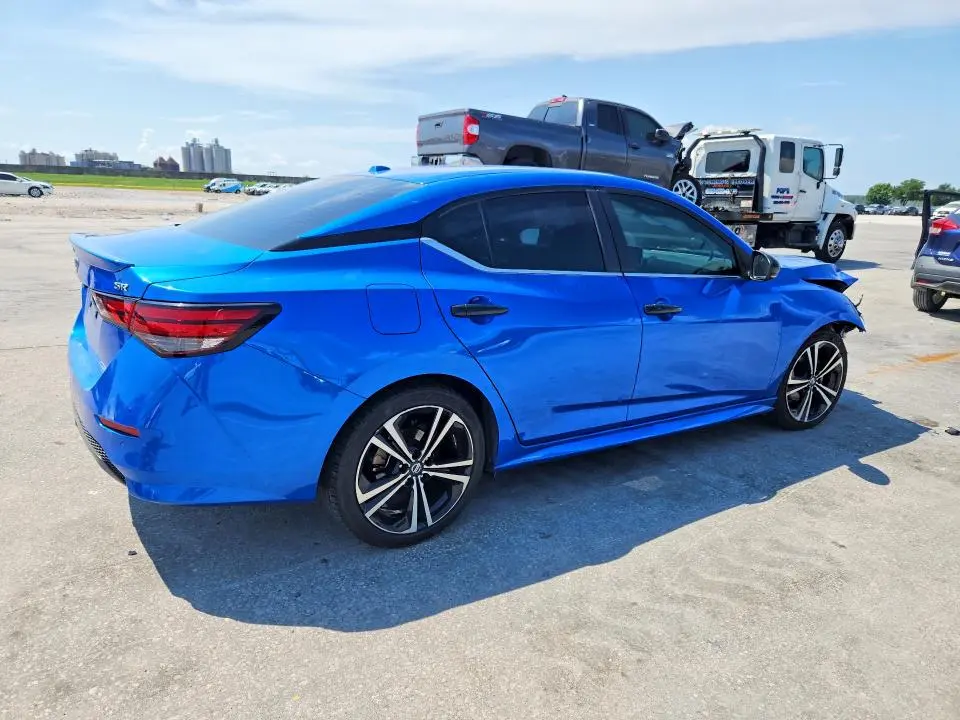 2022 NISSAN SENTRA SR  