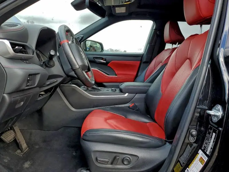 2022 TOYOTA HIGHLANDER XSE  