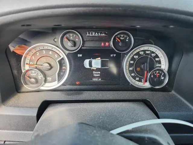 2016 RAM 1500 SLT  