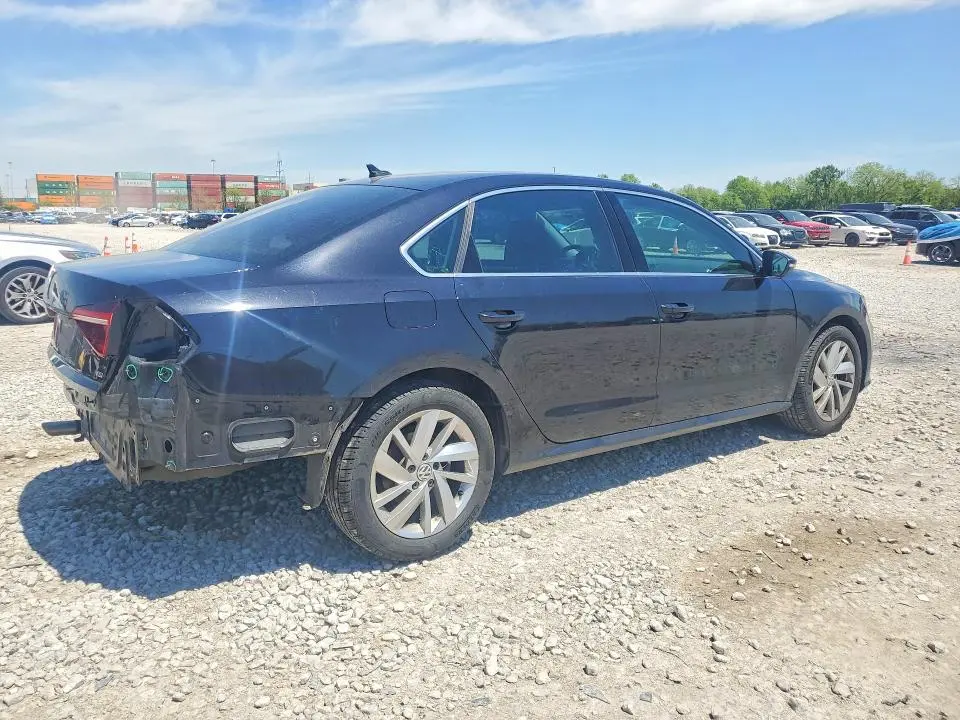 2018 VOLKSWAGEN PASSAT SE  