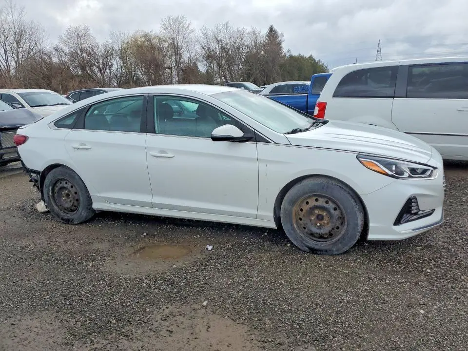 2018 HYUNDAI SONATA SE  