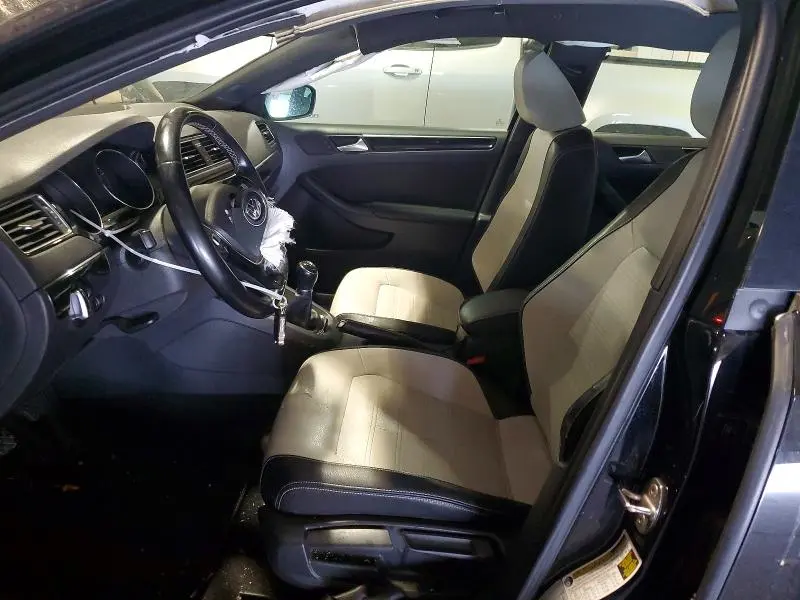 2015 VOLKSWAGEN JETTA SE  