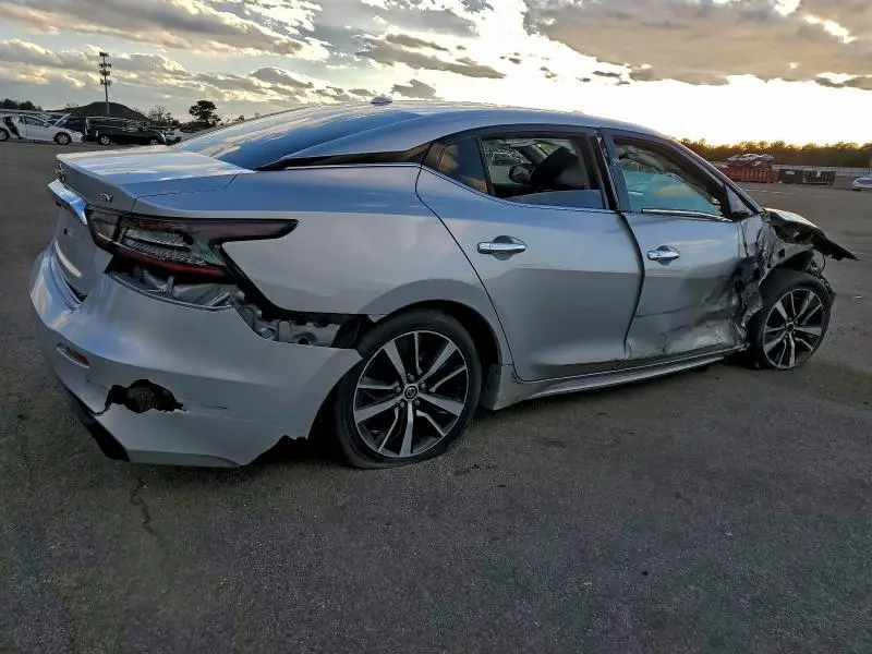 2022 NISSAN MAXIMA SV  