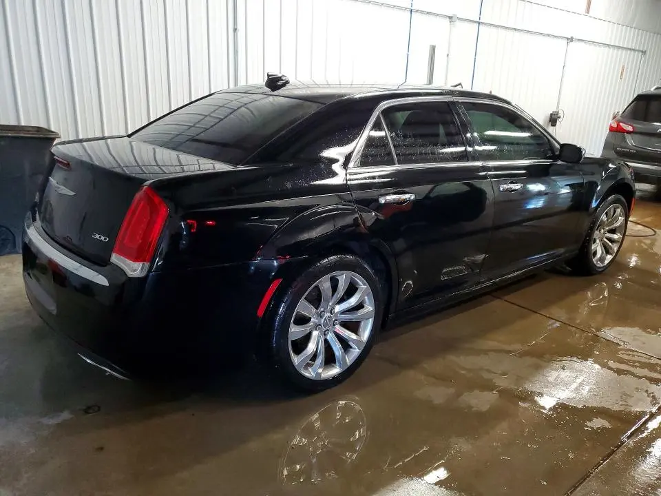 2019 CHRYSLER 300 LIMITED  