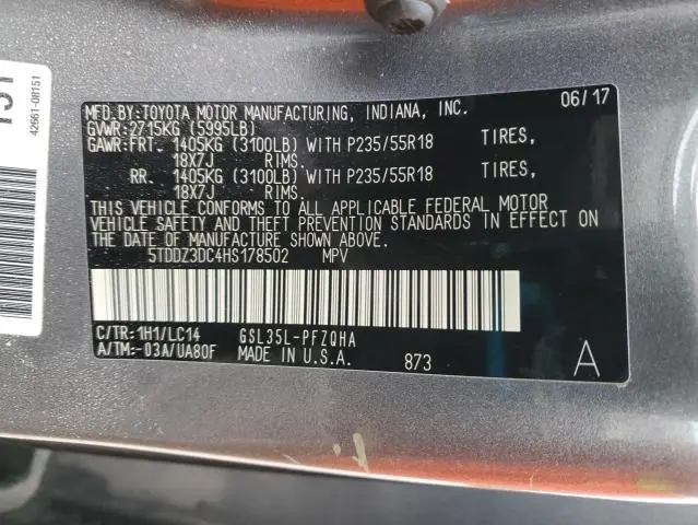 2017 TOYOTA SIENNA XLE  