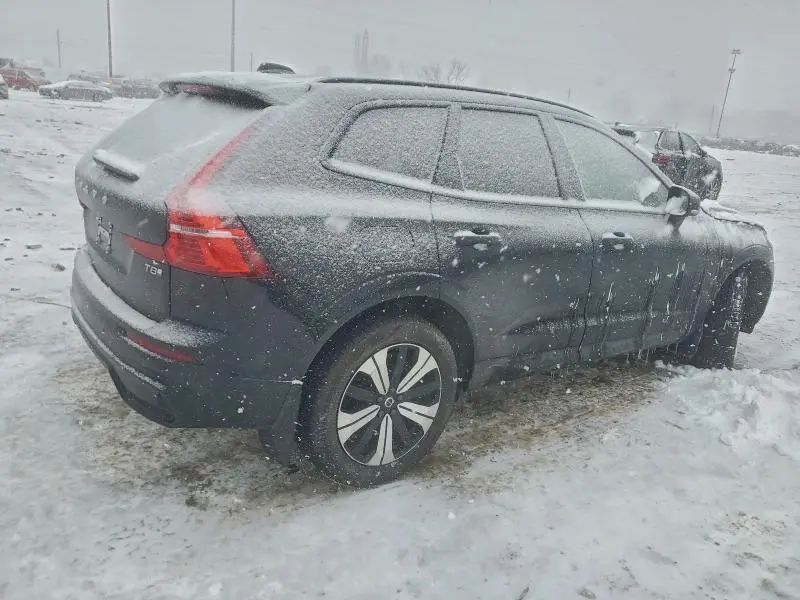 2025 VOLVO XC60 PLUS  