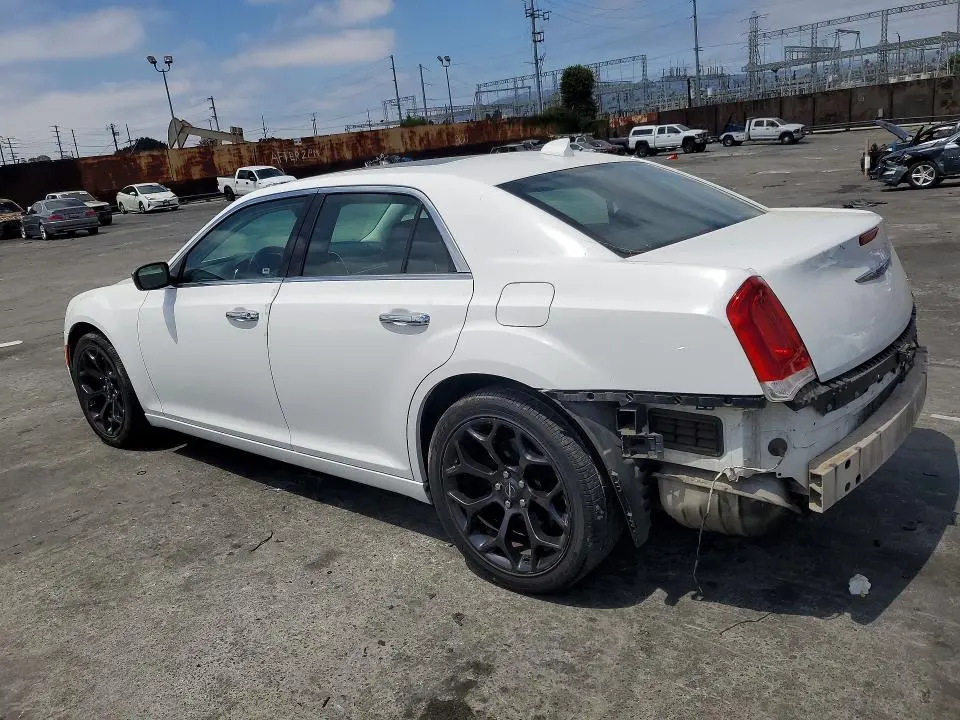 2020 CHRYSLER 300 LIMITED  