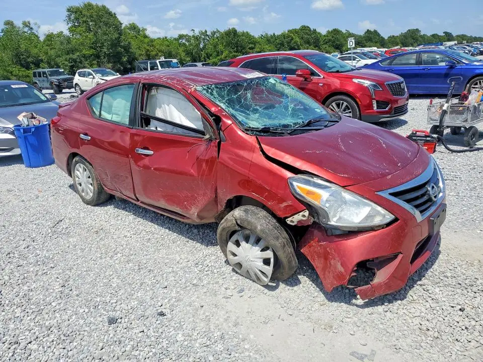 2018 NISSAN VERSA SV  